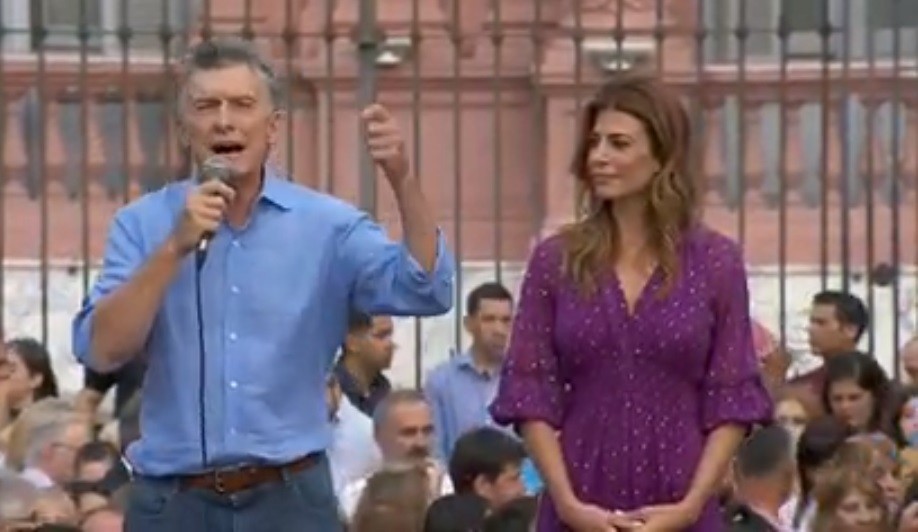 Mauricio Macri se despidió en Plaza de Mayo: "Vamos a ser una oposición constructiva y no destructiva" | Política