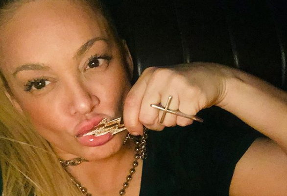 El video de María Eugenia Ritó para combatir la ola de calor con un primer plano muy hot | Espectáculos