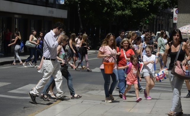 Se espera otro día agobiante y posibles tormentas a partir de la tarde | Actualidad