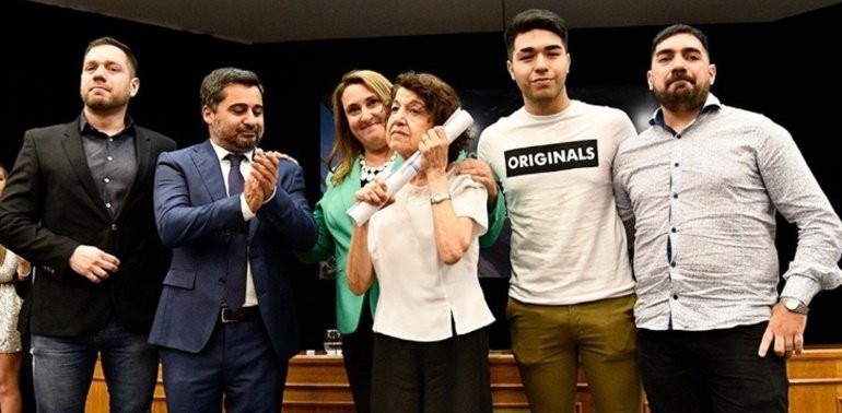 Se recibió de abogado a los 72 años, pero se murió antes de recibir el diploma | Actualidad