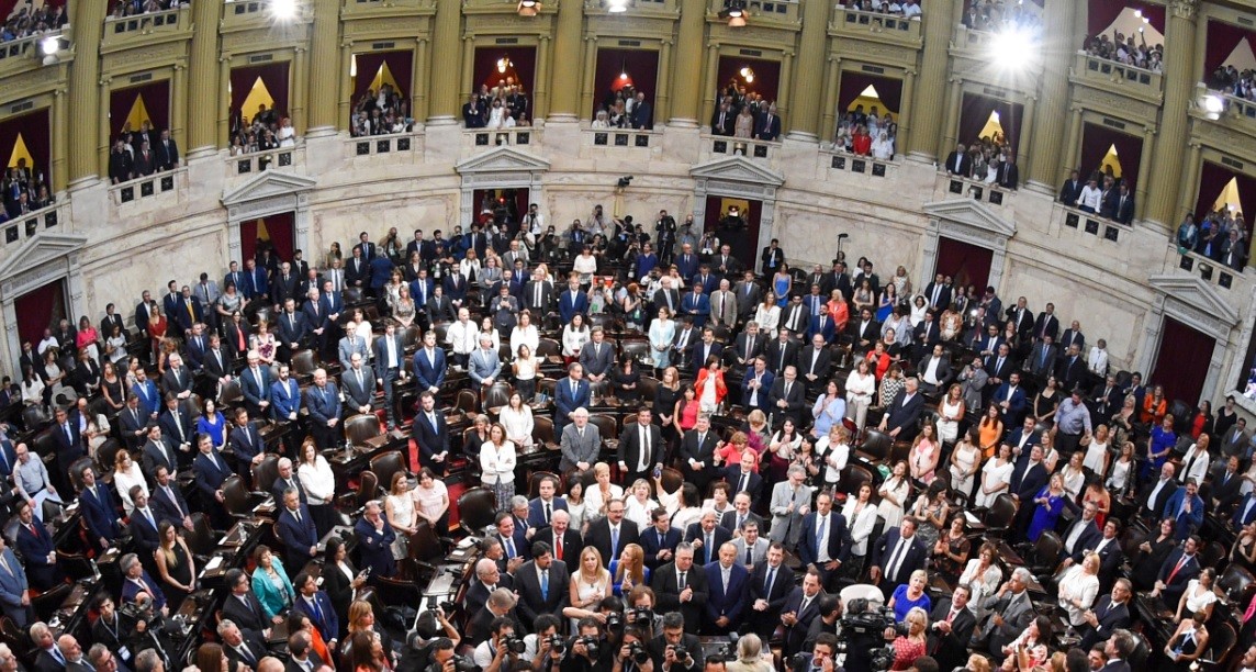 Envían ley de Solidaridad Social al Congreso: emergencia social, dólar turista y suba a jubilados | Política