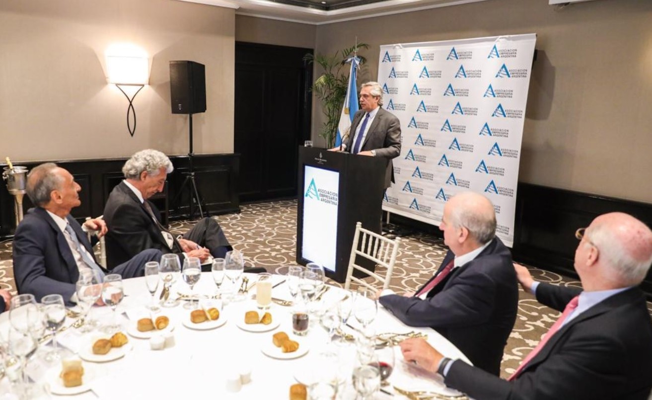 El Presidente le pidió al Congreso que apruebe la Emergencia Económica: "Estamos en el fondo del pozo" | Política