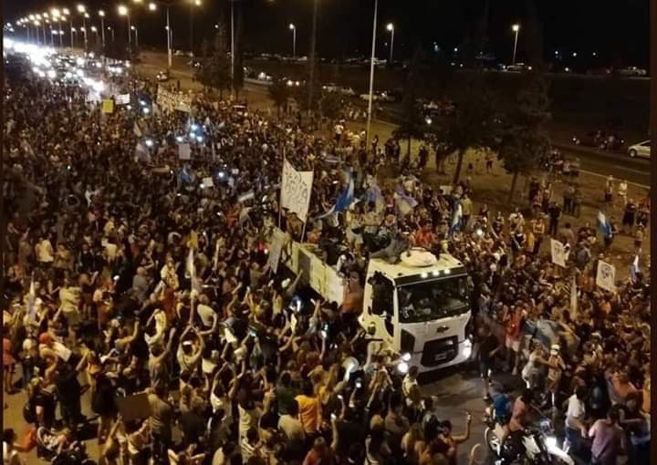 Masiva marcha en Mendoza contra la megaminería | Actualidad