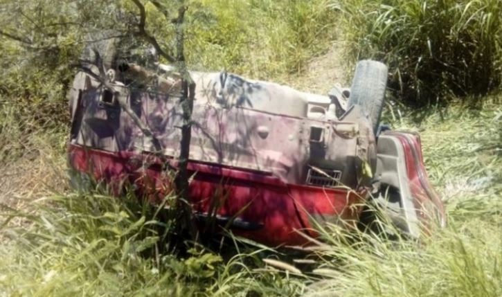 Un auto chocó contra una alcantarilla: un muerto y cuatro heridos | Actualidad