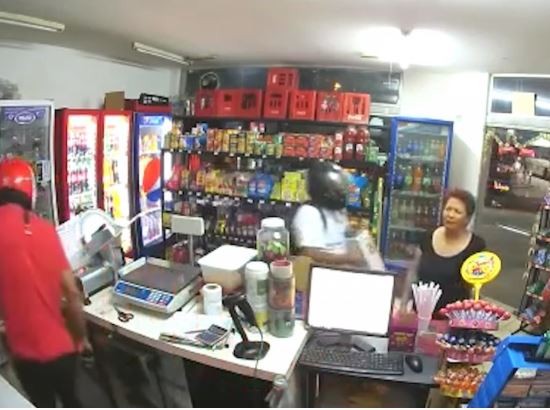 Insólito robo en un kiosco de Tucumán, asaltado por tercera vez: "Pase nomás mami, estamos robando" | Actualidad