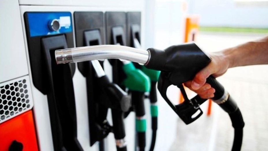 Alberto Fernández frenó el aumento de combustible que regiría a partir de la medianoche | Política