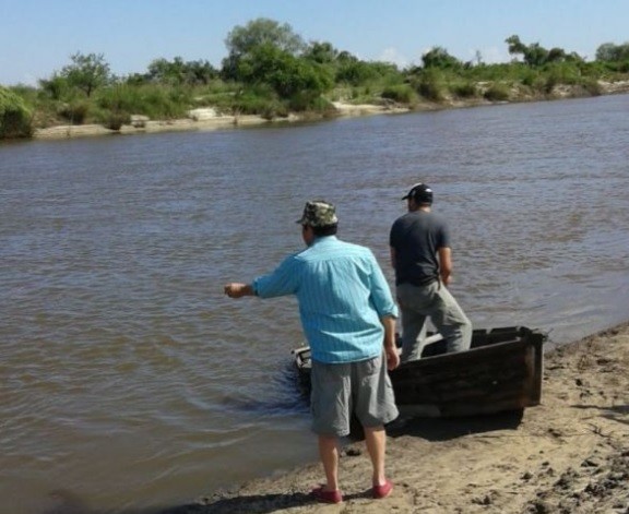 Pescadores correntinos encuentran un cadáver flotando en el riacho Goya | Actualidad