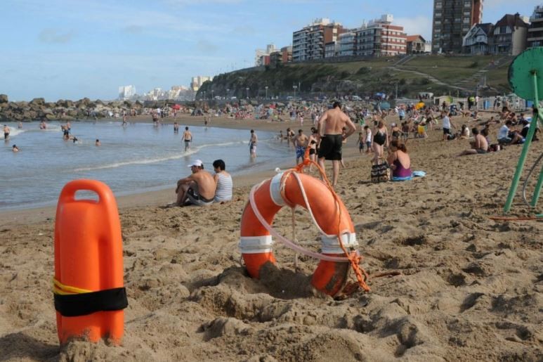 Tragedia en la playa: un hombre murió ahogado en Mar del Plata | Actualidad