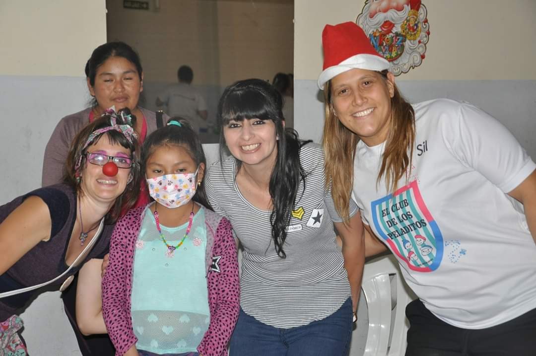 Reparte barbijos para niños con cáncer y la Aduana le retuvo un envío | Actualidad