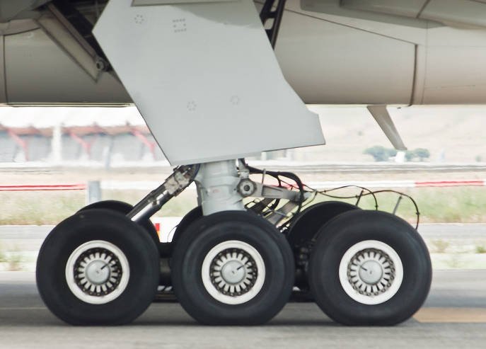 Hallaron a un nene muerto en el tren de aterrizaje de un avión | Internacionales