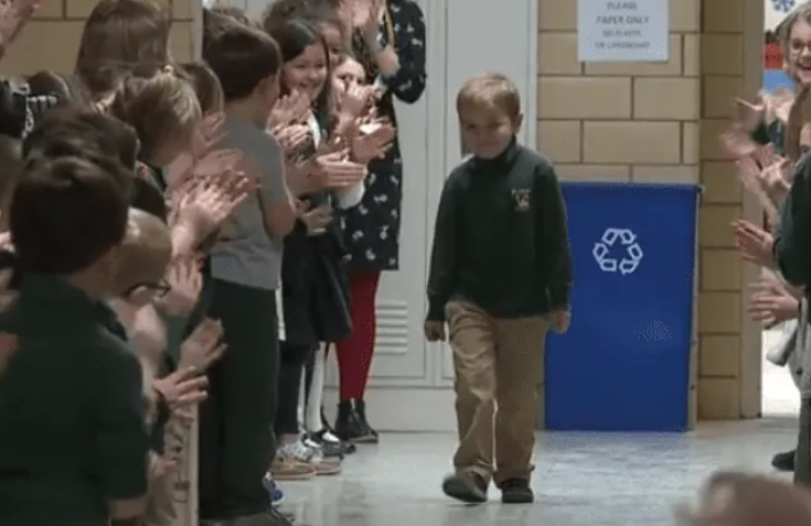 Video:así reciben en la escuela a un nene que se curó de un cáncer | Curiosidades
