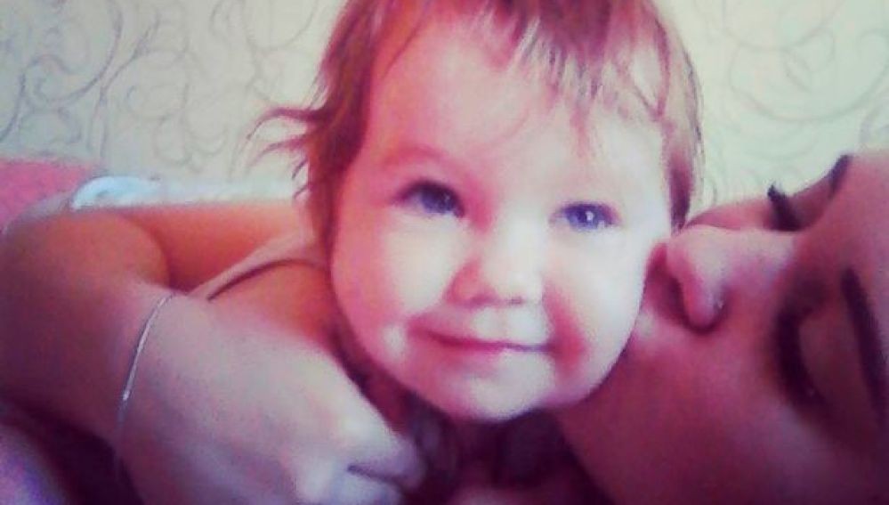 Una mujer dejó a su hija de tres años sola para irse una semana de fiesta: la nena murió | Internacionales