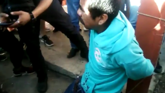 Ataron a un poste y quemaron vivo a un hombre acusado de pedofilia: lo acusaron abusar y decapitar a una nena | Internacionales