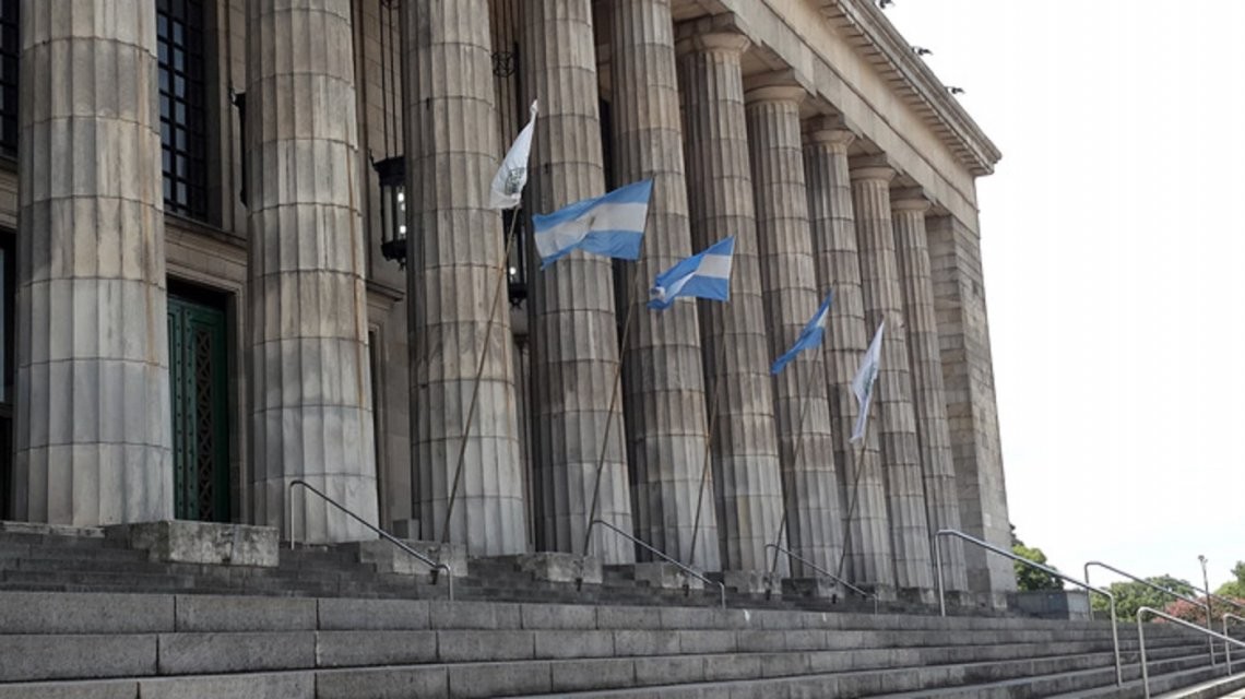 Un turista australiano fue apuñalado frente a la Facultad de Derecho | Actualidad