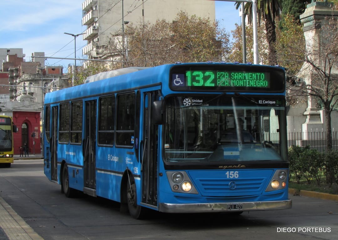 Un chofer de colectivo abusó sexualmente de una chica de 19 años en pleno recorrido | Actualidad