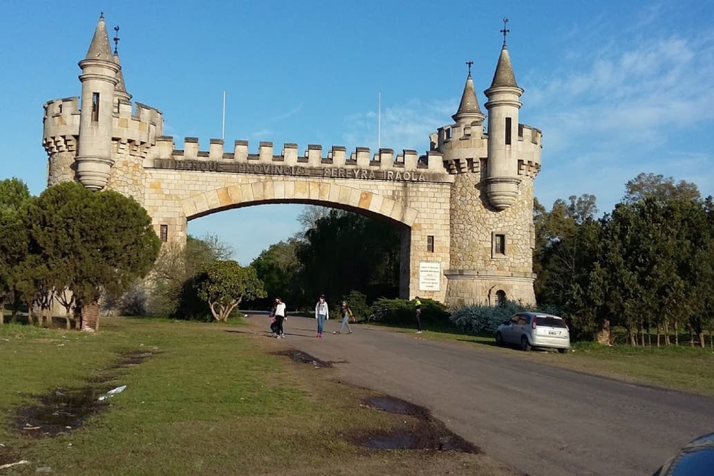 Roban equipos valuados en $320.000 a estudiantes de cine que filmaban en el Parque Pereyra | Actualidad