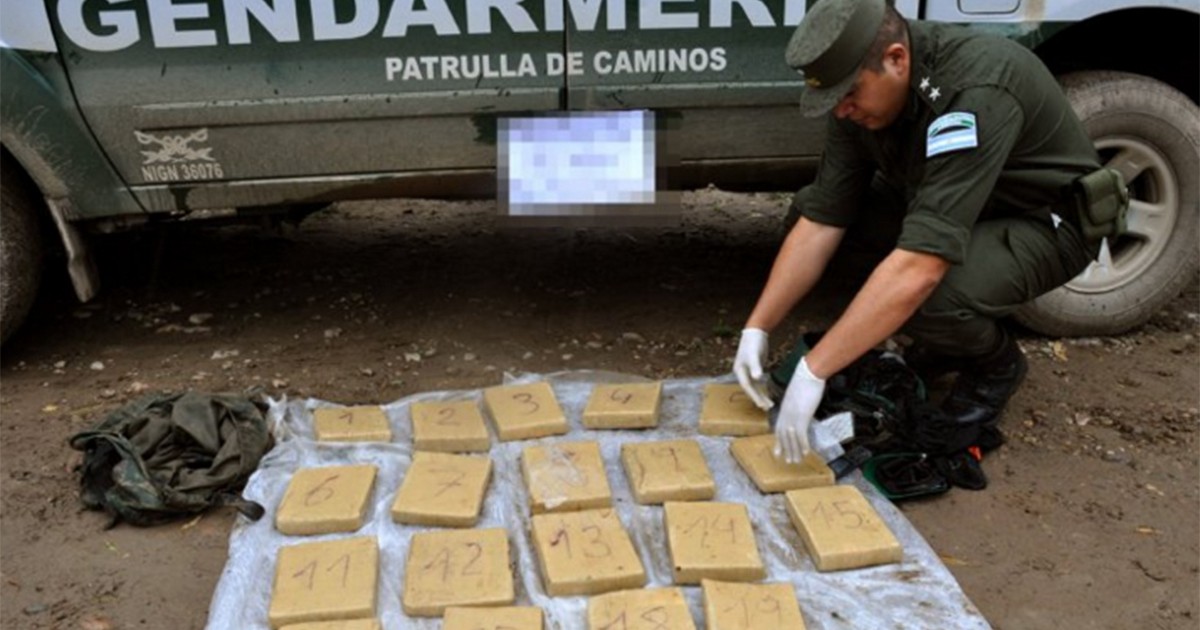 Detuvieron a un pasajero de micro que llevaba marihuana en potes de dulce de leche | Actualidad