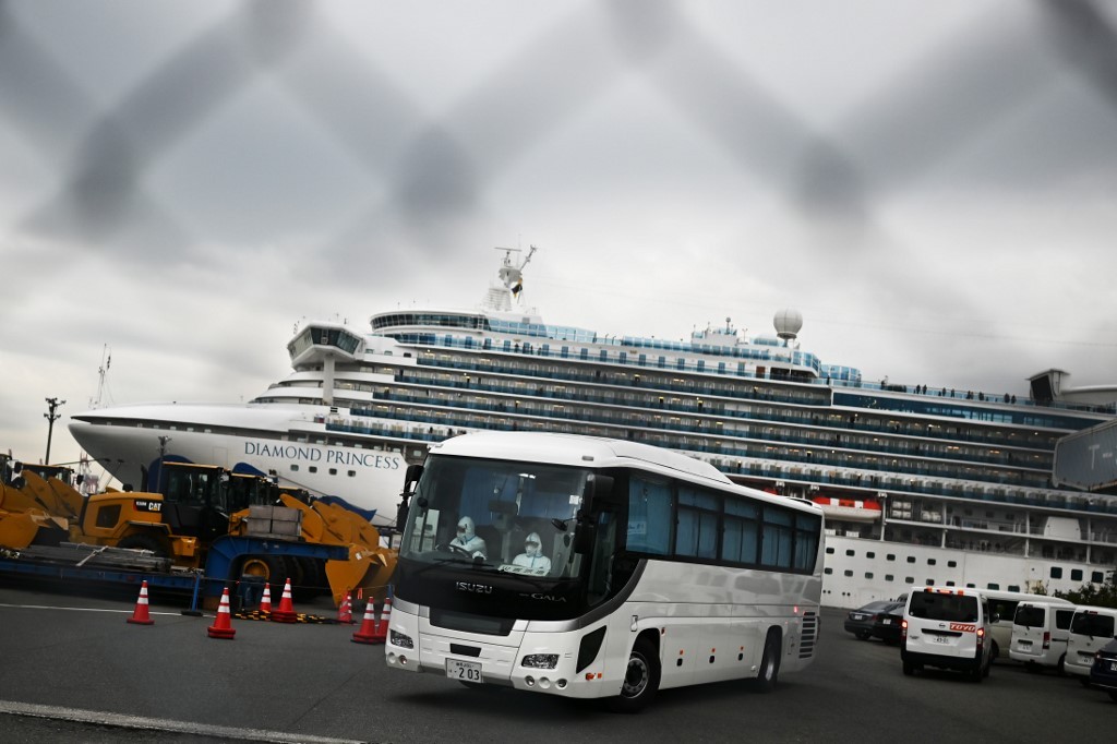 Coronavirus: trasladan a tierra a los primeros pasajeros no infectados del crucero en cuarentena | Internacionales