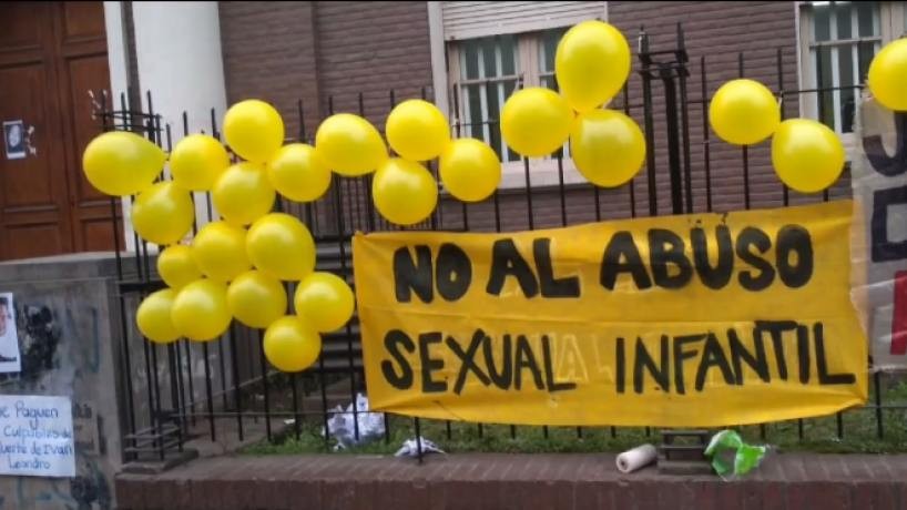 “Pañuelos Amarillos”: el reclamo de justicia contra los abusos sexuales infantiles | Actualidad