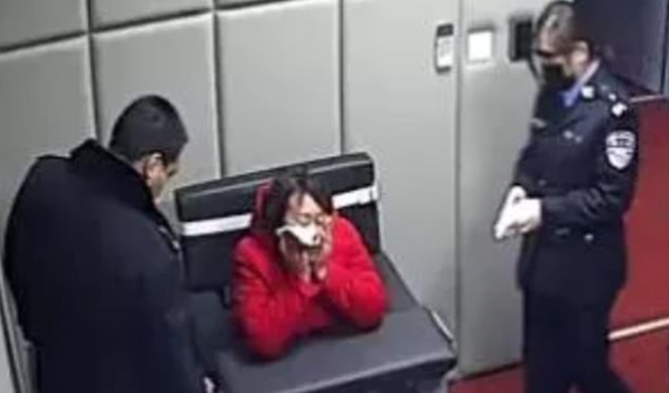 Se peleó con su novio y lo acusó con la policía de tener coronavirus | Internacionales