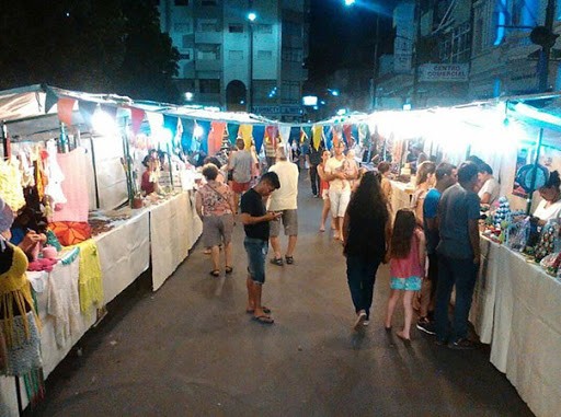 "La noche de las ferias": mujeres promueven economía alternativa autogestiva en La Plata | Actualidad
