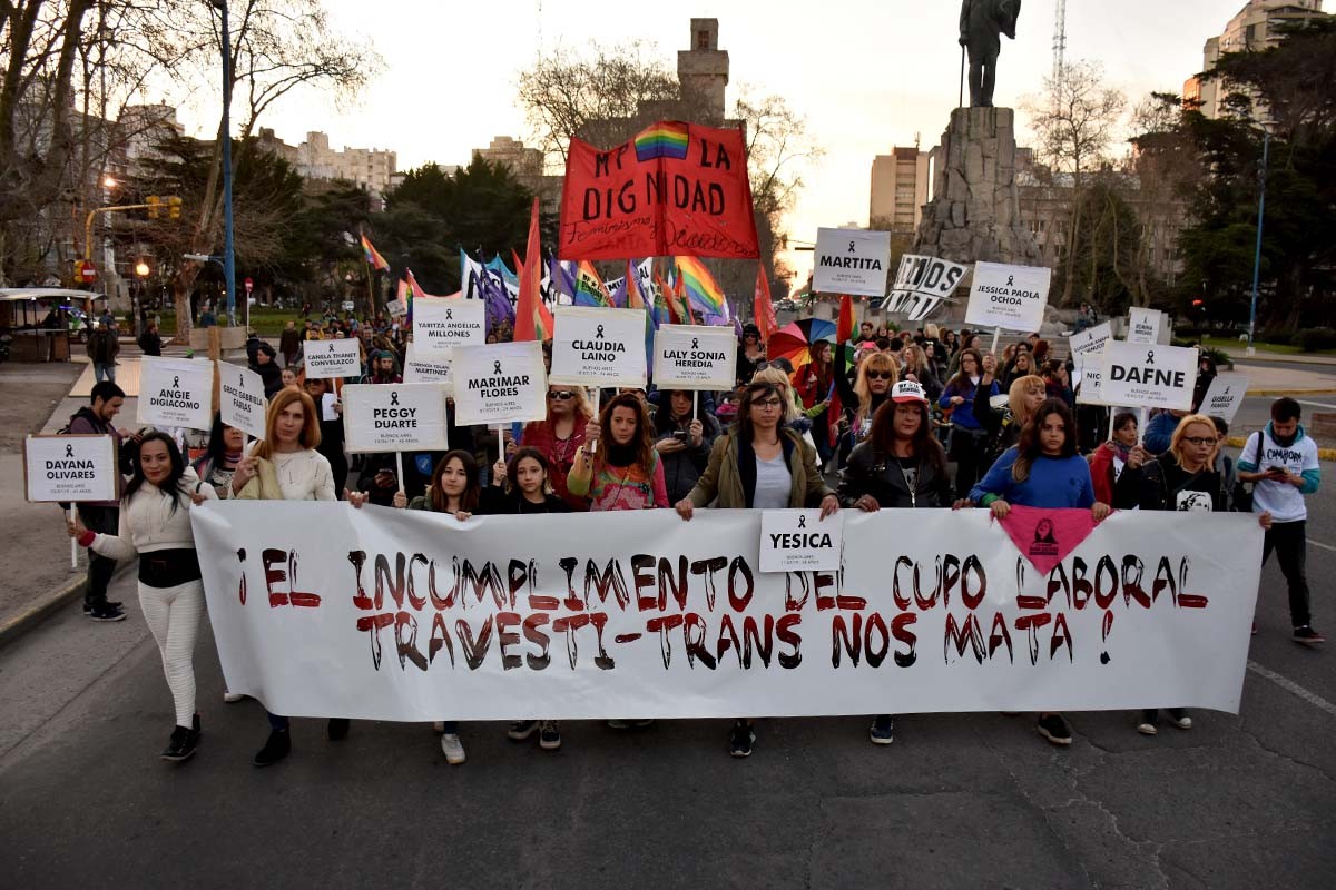 Vuelven a presentar el proyecto de ley que garantiza el cupo laboral trans en el sector público | Política