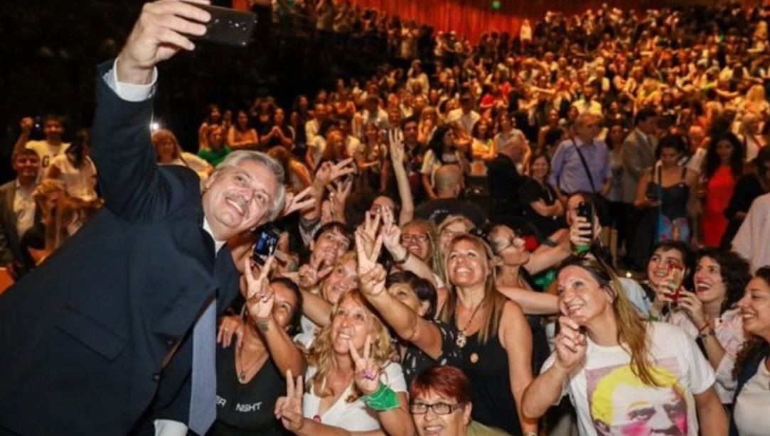 Alberto Fernández sobre el Día de la Mujer: "Me enseñaron a no decirles feliz día" | Política