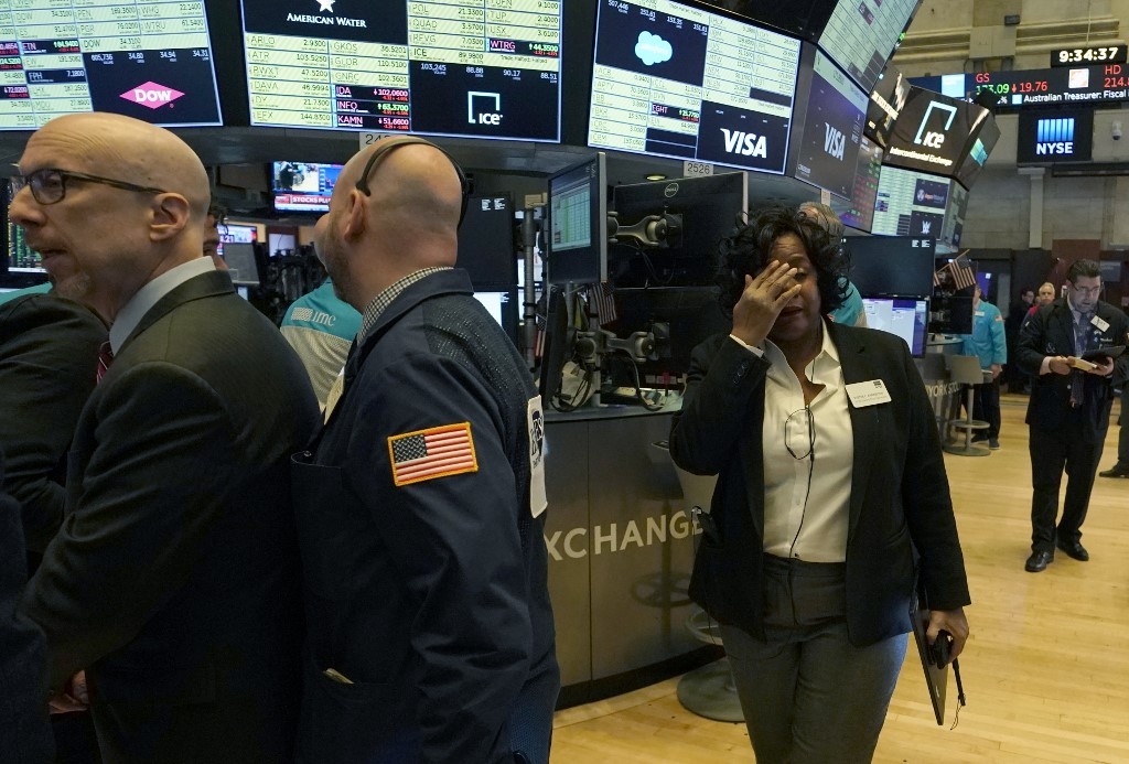 Lunes negro por coronavirus: se derrumbó Wall Street y suspendieron las operaciones | Economía