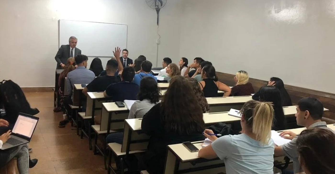 Alberto Fernández fue a dar clases a la UBA | Política