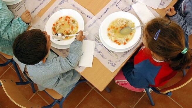 Hay 42 chicos intoxicados por viandas en mal estado en una escuela porteña | Actualidad