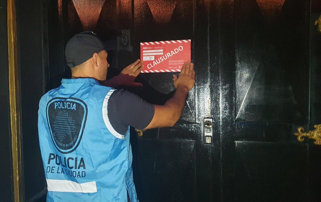 Clausuraron dos locales en la Ciudad por incumplir el decreto por coronavirus | Actualidad