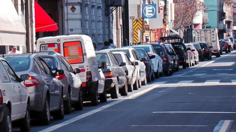 Facilitan el estacionamiento y la circulación vehicular en la ciudad por el coronavirus | Actualidad