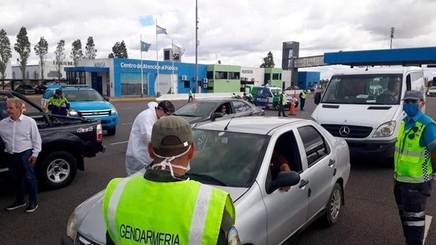 Frenaron a un automovilista que iba a la costa con más de 38 grados de fiebre | Actualidad