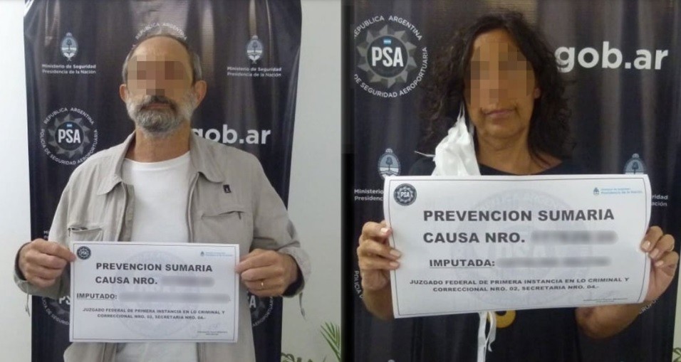 Detienen en Ezeiza a un matrimonio que volvió de Brasil y se negó al aislamiento | Actualidad