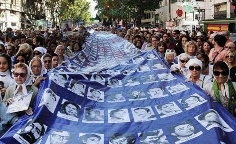Organismos de Derechos Humanos conmemoran el Día de la Memoria sin marcha y con un "pañuelazo virtual" | Política