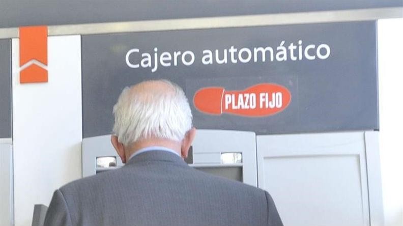 Apuran la reimpresión de tarjetas de débito de jubilados y pensionados | Actualidad