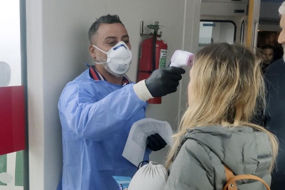 Coronavirus en Argentina: 49,8% de los casos se relaciona con viajes al exterior | Actualidad