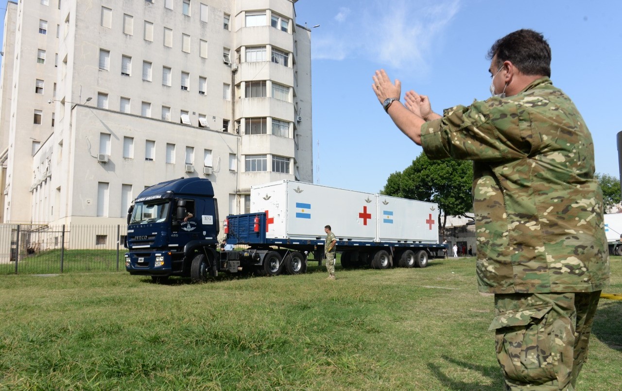 Trasladan el Hospital Militar Reubicable de la Fuerza Aérea que será instalado en Pompeya | Actualidad