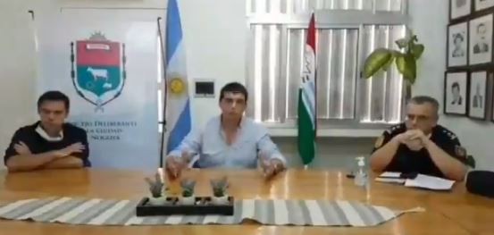 El exabrupto del Intendente de Nogoyá: "Sé que es difícil convivir con tu señora y tus hijos, pero estemos" | Actualidad