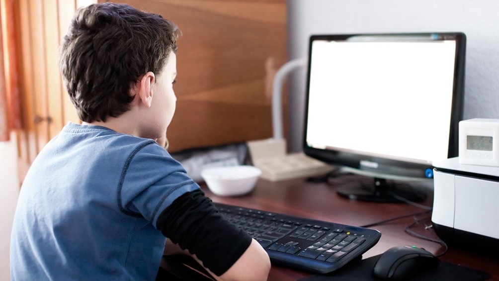 Habilitan un teléfono 0800 para consultas de familias sobre las tareas escolares | Actualidad