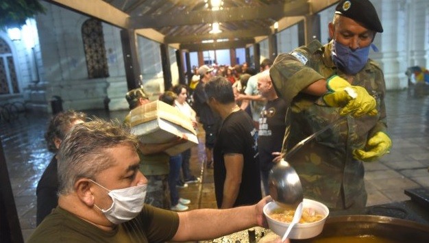 Rosario: veteranos de Malvinas honran su día ayudando en medio de la pandemia | Actualidad