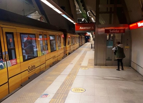 Subtes: reabren 11 estaciones para facilitar la llegada a los bancos | Actualidad
