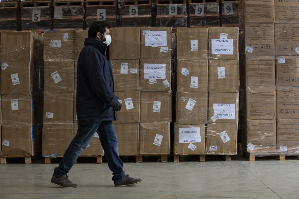 Detuvieron a un empresario acusado de robar dos millones de barbijos y venderlos a otro país | Internacionales