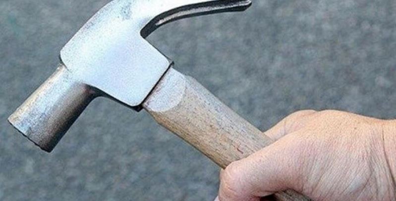 Detuvieron a un hombre cuando atacaba a martillazos a su pareja en Villa Gesell | Actualidad
