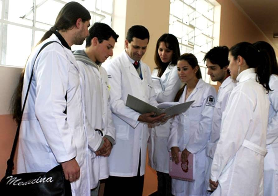 Prorrogan la finalización de las residencias médicas por 4 meses para reforzar el sistema de salud | Actualidad