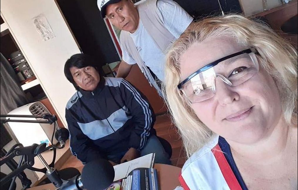 La maestra que armó un programa de radio para darle clases a los alumnos que no tienen Internet | Actualidad