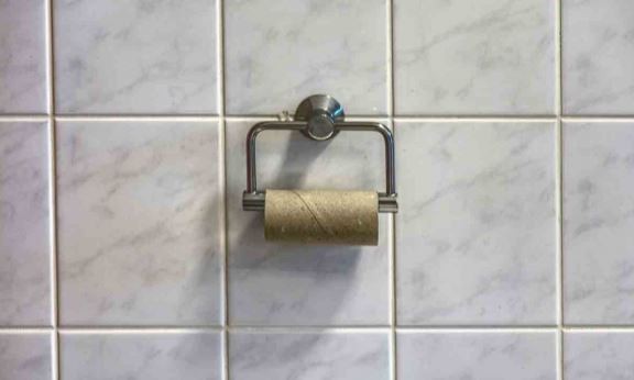 Coronavirus: un hombre golpeó a su madre por esconder el papel higiénico y fue detenido | Curiosidades