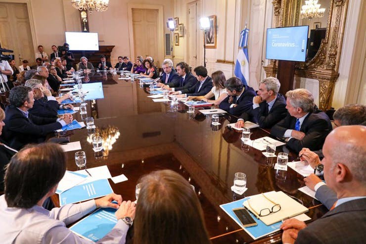 Asesor de Presidencia: "No creo que la cuarentena tenga que seguir hasta mitad de año" | Política