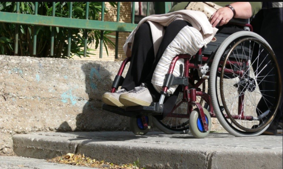 A "no más de 500 metros" y días según DNI: reglamentaron salidas para personas con discapacidad | Actualidad