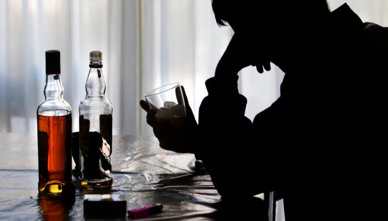 Aislamiento: Defensoría alertó por aumento en consumo de alcohol, tabaco y estupefacientes | Actualidad